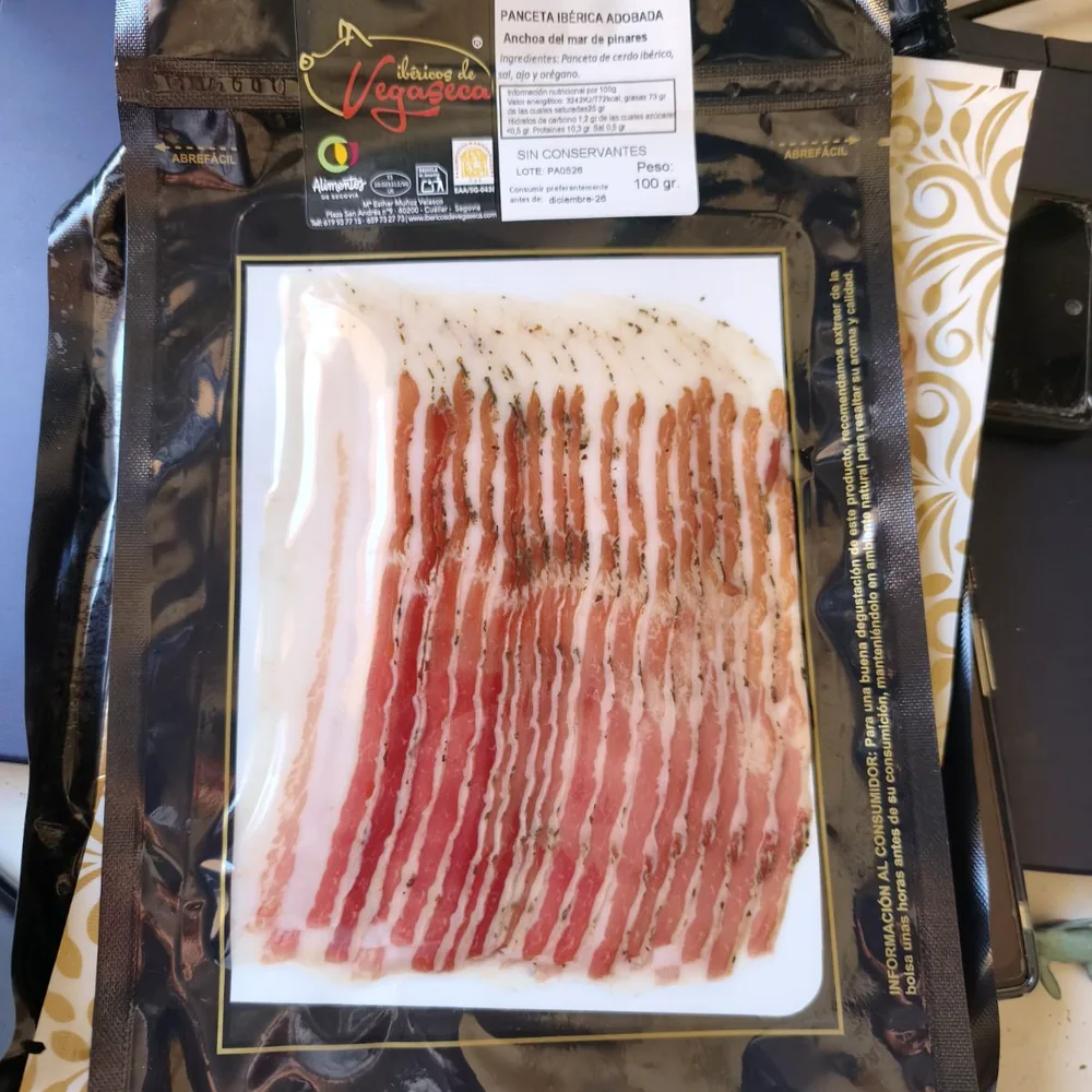 Panceta ibérica adobada loncheada de Vegaseca en su envase real
